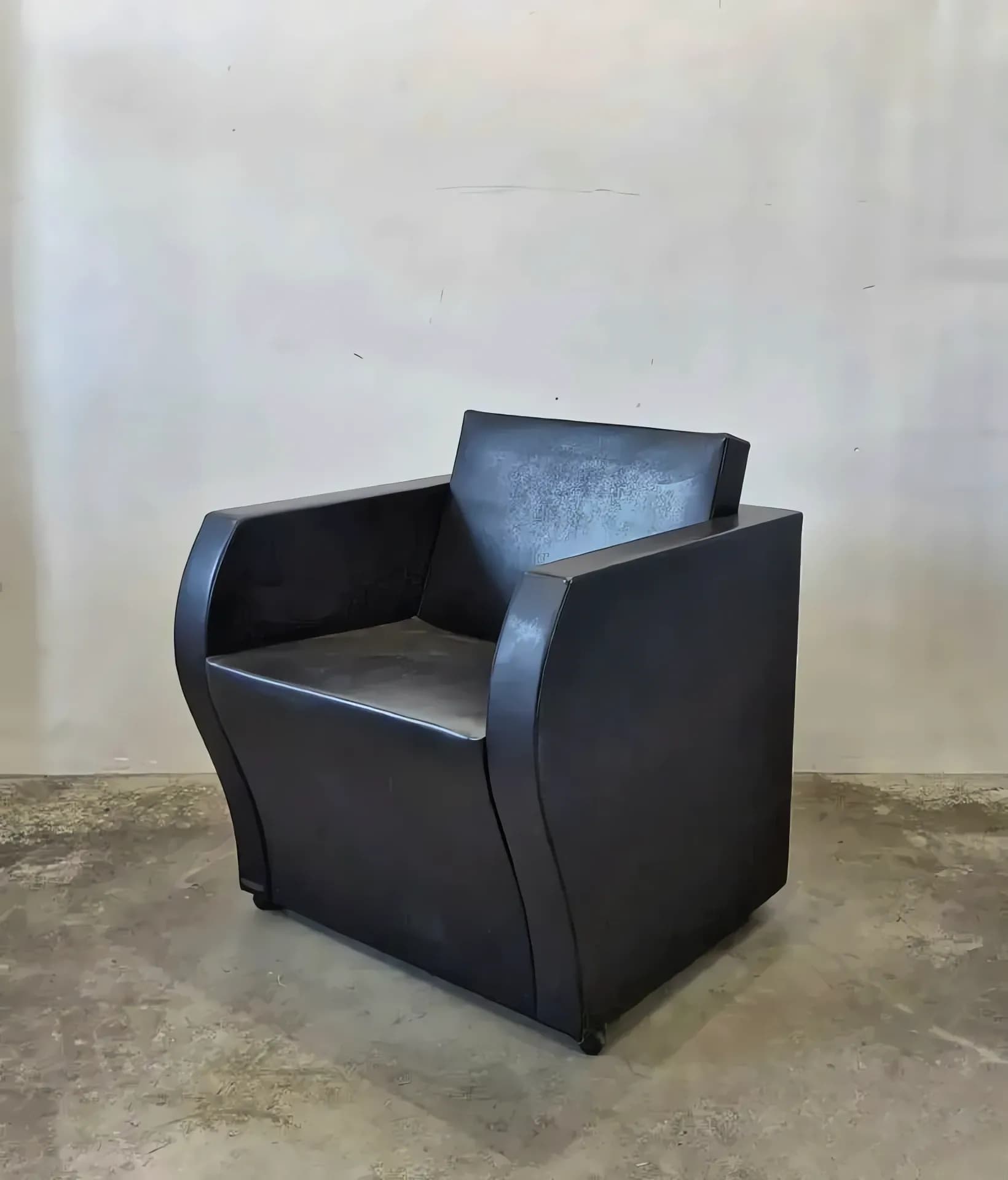 Кресла Jean Nouvel для Ligne Roset, 1991 г — 01.webp (enhanced)
