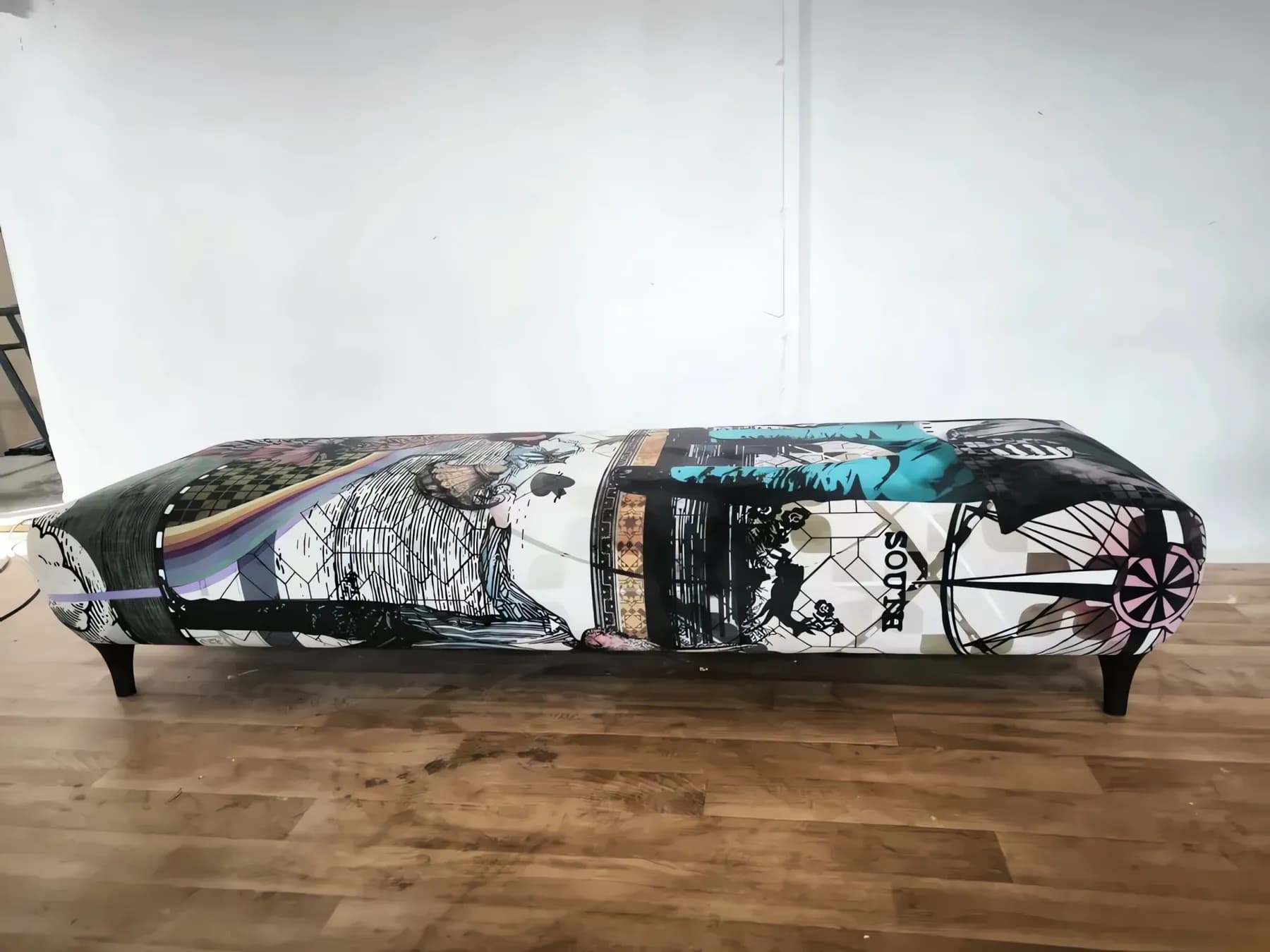 Банкетка, Roche Bobois, дизайн Marcel Wanders — 01.webp (enhanced)