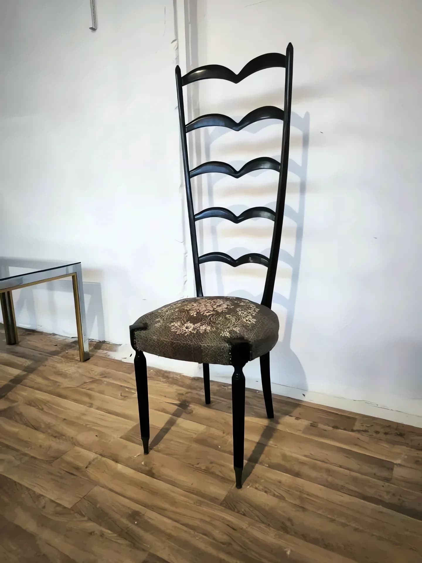 Итальянский винтажный стул, Paolo Buffa, 1950-е — 01.webp (enhanced)