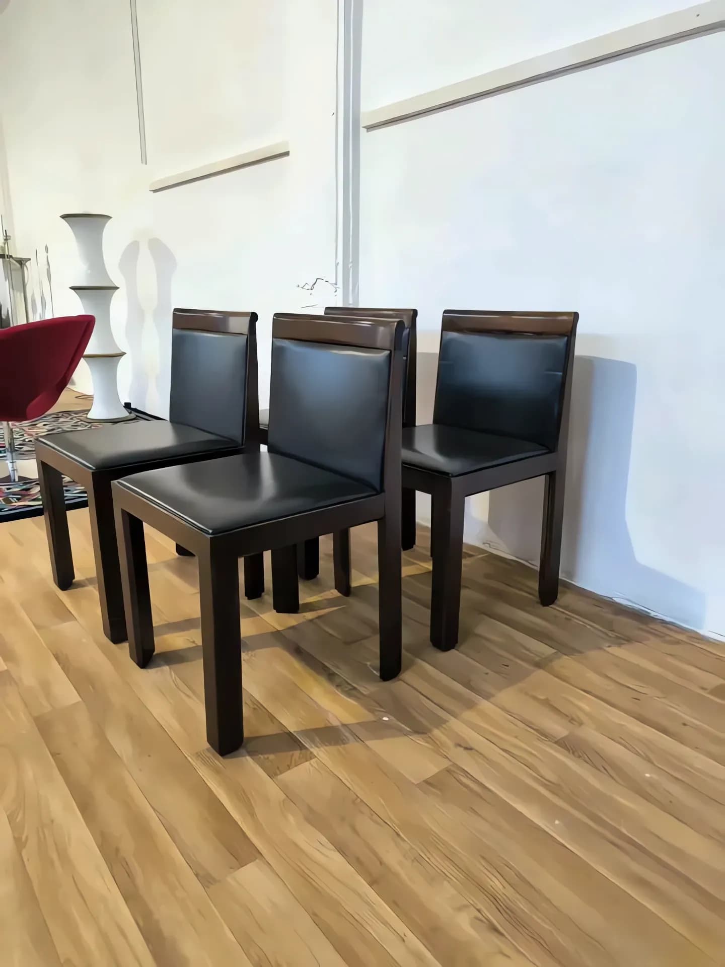 Стулья Aldo Rossi Teatro для Molteni, 80е, Италия — 01.webp (enhanced)