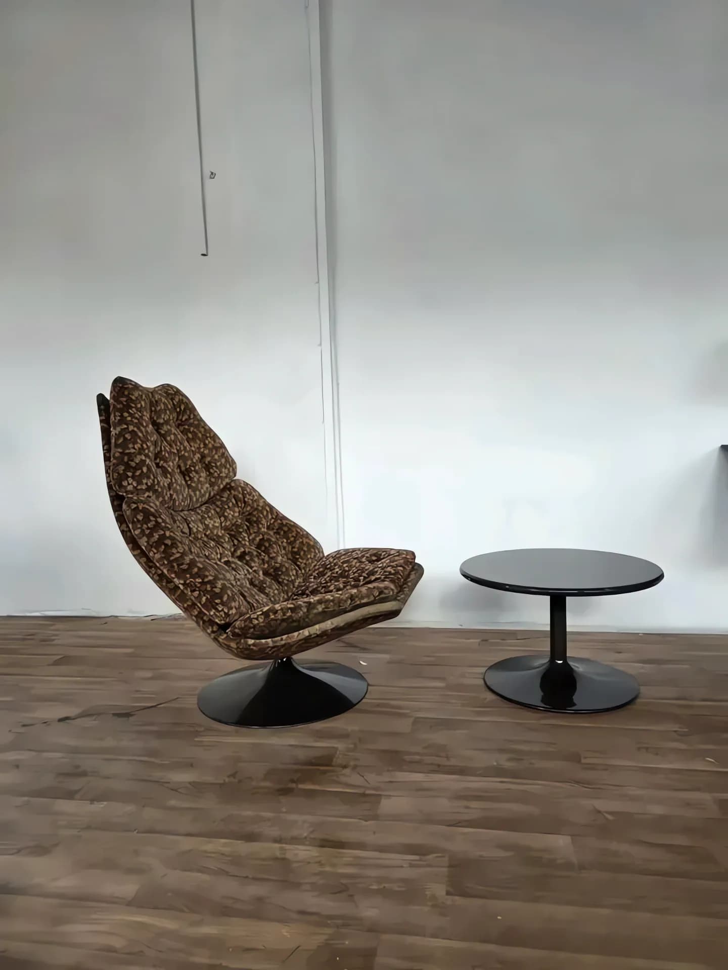 Кресло Geoffrey Harcourt F588, Artifort — 01.webp (enhanced)